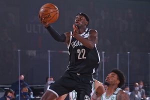 Pacers Caris LeVert fora