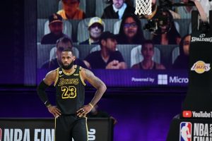 lebron kareem dança ofensiva