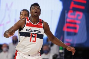 Thomas Bryant fora temporada
