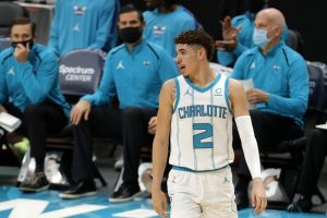 Previsões LaMelo Hornets