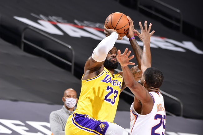 LeBron Davis Lakers Suns