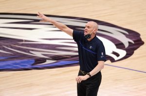 técnico carlisle saída mavericks