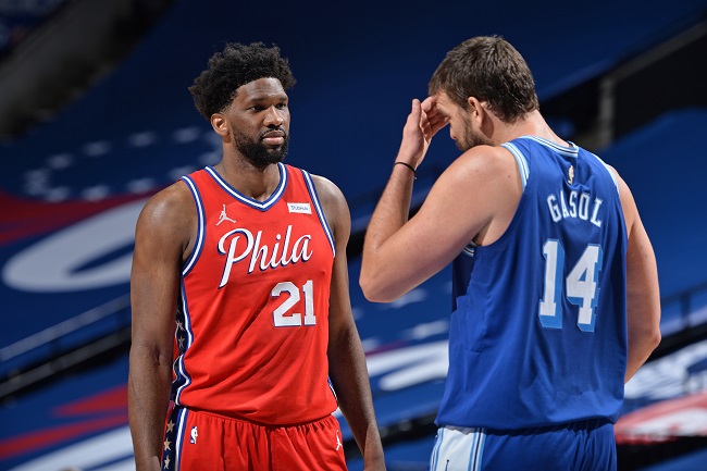 Sixers vence Lakers Jazz
