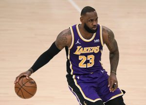 LeBron punições um jogo