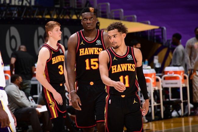 Hawks bate Lakers e chega à oitava vitória seguida