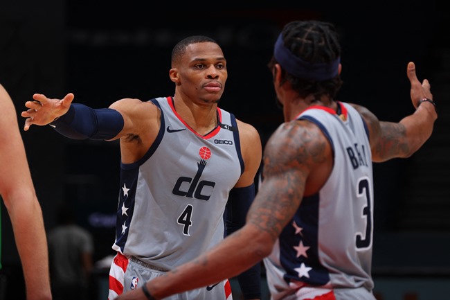 Beal e Westbrook brilham e Wizards surpreende Jazz