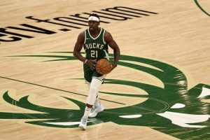 Jrue Holiday extensão Bucks