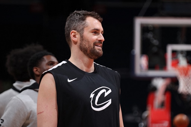 Kevin Love interessado Blazers