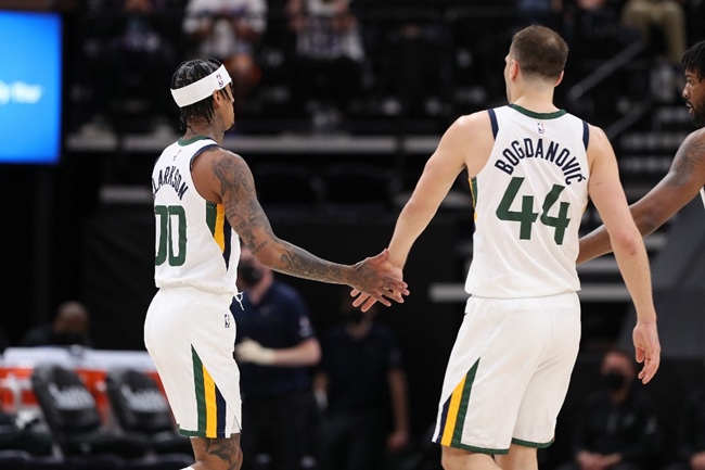 Jazz Spurs liderança