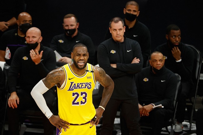 lakers pior atuação história