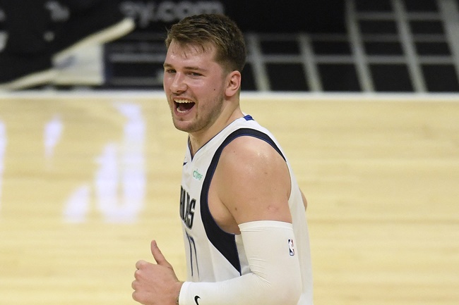 Luka Doncic renova Mavericks