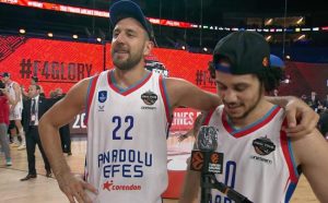 Anadolu Efes campeão Euroliga