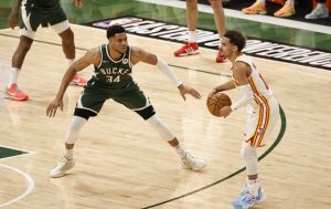 Antetokounmpo Trae Young jogo
