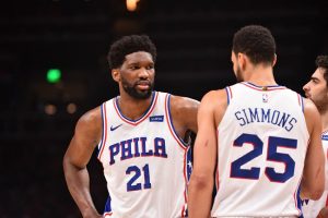 Embiid Ben Simmons lance