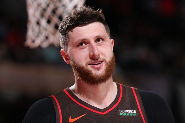 Nurkic celular fã arquibancada