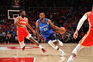 Khris Middleton vitória Bucks