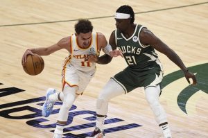 Basqueteiros Trae Young Hawks