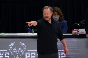 budenholzer campeão bucks contrato