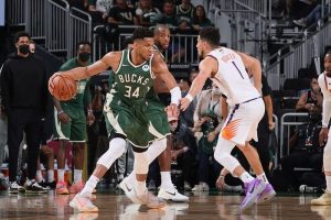Antetokounmpo Bucks supera Suns