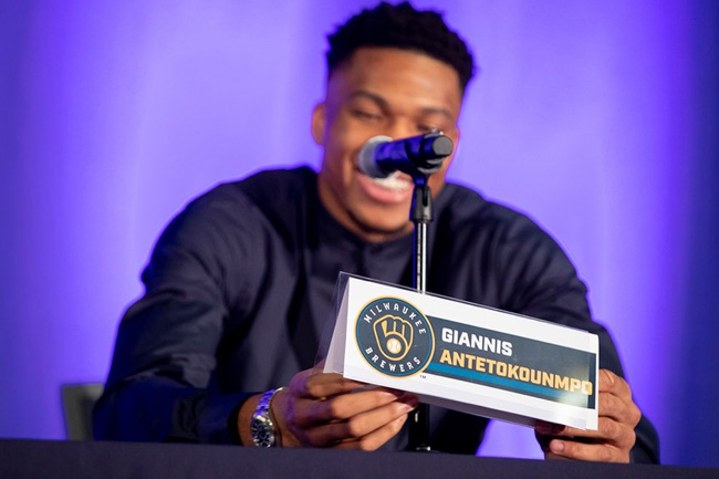 Giannis Antetokounmpo Milwaukee Brewers