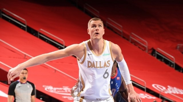 troca Kristaps Porzingis Wizards