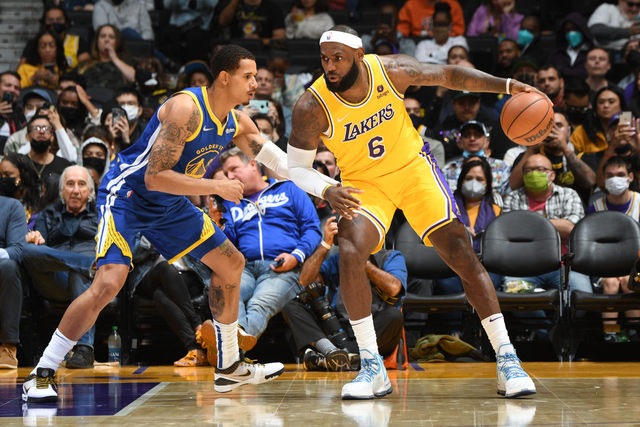 titulares Lakers reservas Warriors