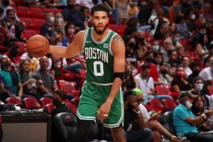jayson tatum altura salário