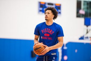 cade cunningham casey jogador