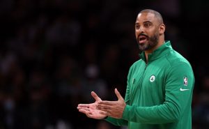 Ime Udoka elenco Celtics