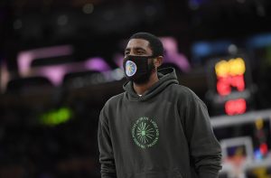 Kyrie Irving treinar Nets