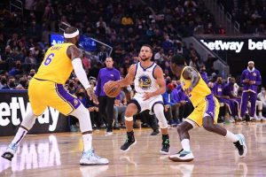 Curry Warriors Lakers invicto