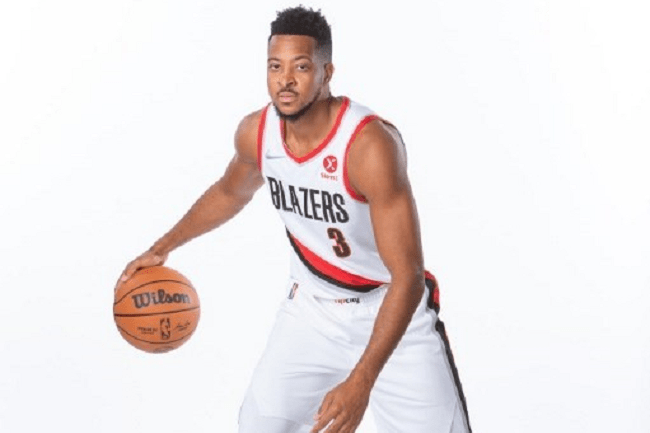 McCollum técnico Blazers