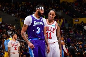 derozan lakers fechado jogar