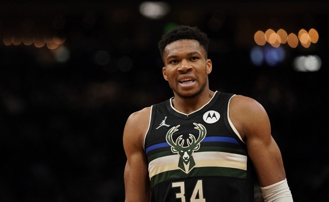 antetokounmpo feito século nba