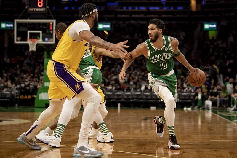 Lakers Celtics volta LeBron