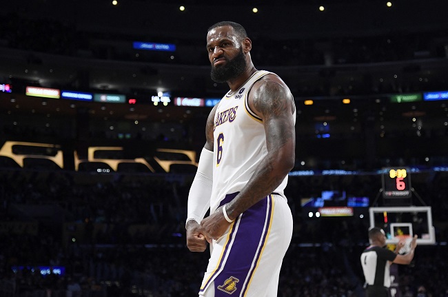 Lakers Magic triplo duplo lebron