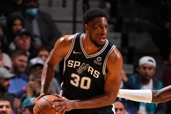 thaddeus young spurs frustração