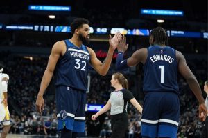 Timberwolves curry green warriors