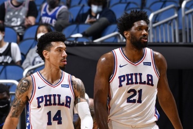 Danny Green Embiid Shaq