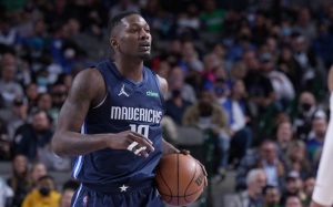 Finney-Smith extensão Mavericks