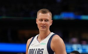 Mavericks Wizards troca Porzingis