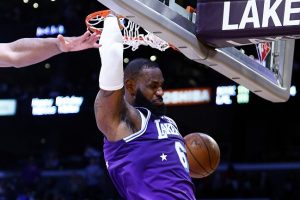lebron lakers vitória triplo-duiplo