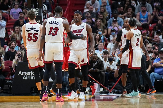 Heat Bulls liderança Leste