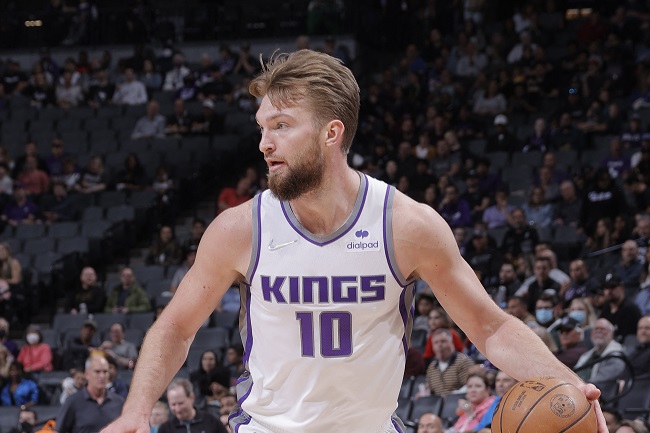 Domantas Sabonis lesão joelho Kings