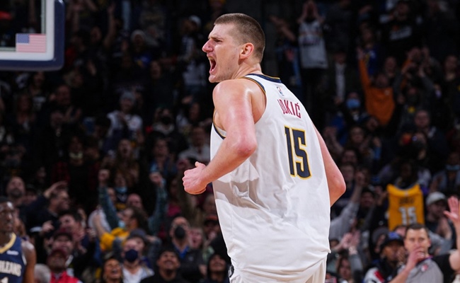 Nikola Jokic atuação histórica