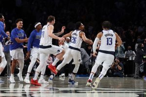 Dinwiddie Mavericks Nets