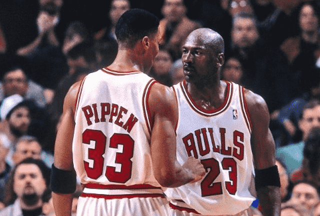 Michael Jordan troca Pippen