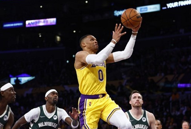 Lakers Westbrook troca mútua