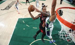 DeRozan Bulls Milwaukee vitória