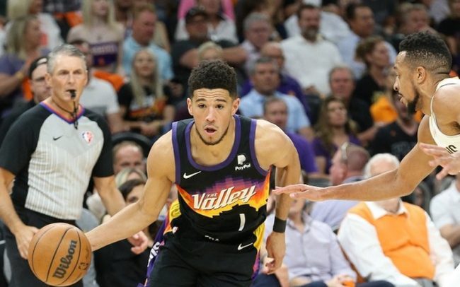 Devin Booker lesão dúvida